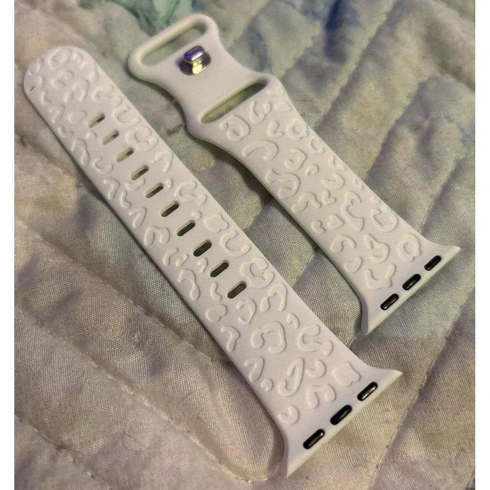 NEW White Embossed Cheetah Print Silicone Band-Apple Watch 38mm/40mm/41mm